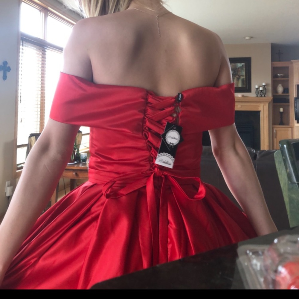 Red Prom Dress - Picture 4 of 7